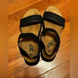 OTBT Libra Black Sandals